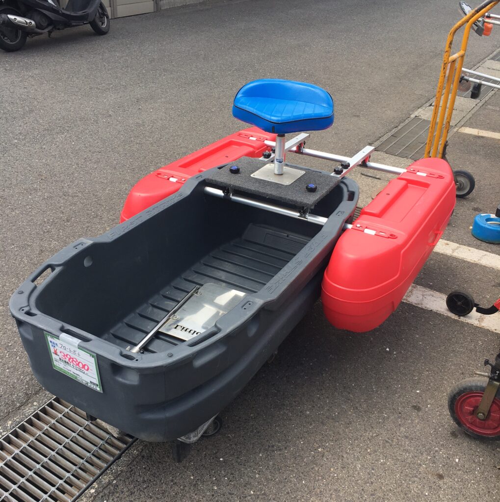 カーメイト フロートボート お売り頂きました。