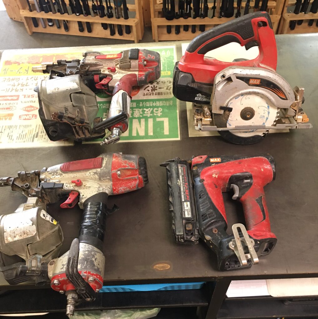 MAX 充電式マルノコ 釘打ち機 ピンタッカー など工具お売り頂きました。