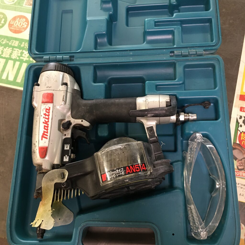 マキタと日立の釘打ち機をお売り頂きました！