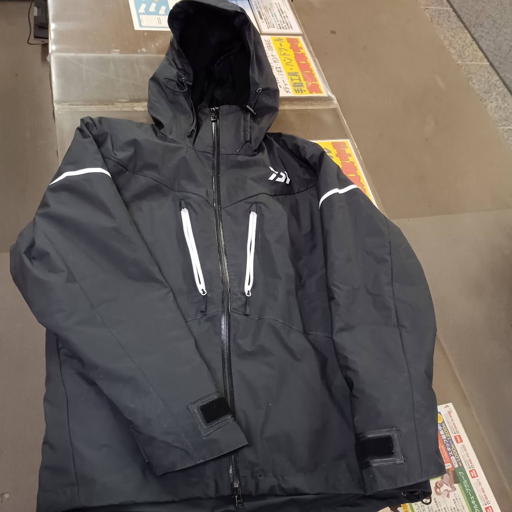 ダイワ PVCオーシャンサロペットウインタースーツDW-9022 をお売りいただきました。