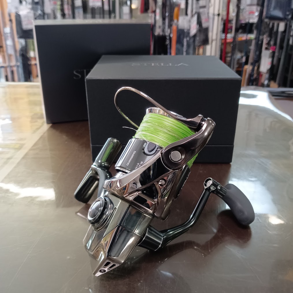 シマノ 22 ステラ C3000XG-K をお売りいただきました。